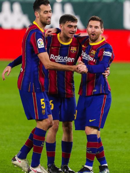 Busquets, Pedri e Messi comemoram gol do Barcelona contra o Bétis - Reprodução/Instagram