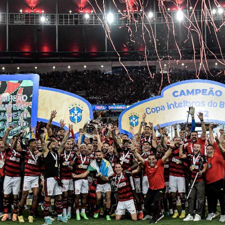 Empresa que detinha direitos de transmissão da Copa do Brasil 2022, vencida pelo Flamengo, foi processada pela CBF - Thiago Ribeiro/AGIF