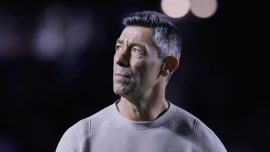 Pedro Caixinha, técnico do Bragantino, durante jogo contra o São Paulo