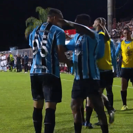 Com o resultado, Tricolor chegou aos nove pontos e assumiu a liderança do Grupo B