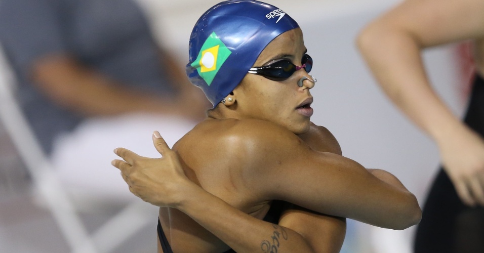A brasileira Etiene Medeiros participou das classificatórias dos 100 m costas do Pan de Toronto