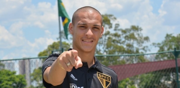 Atacante já tem três partidas pelo elenco profissional do Tricolor Paulista - saopaulofc.net
