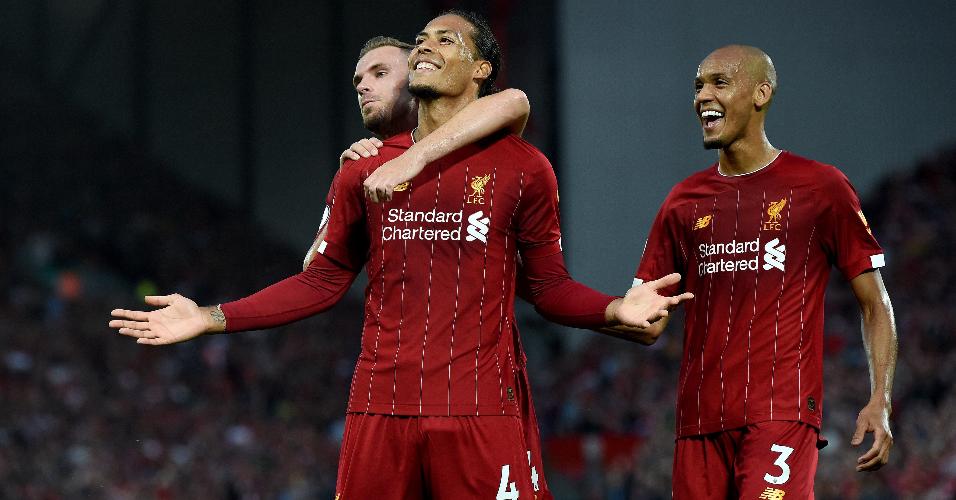 Virgil Van Dijk comemora gol marcado para o Liverpool contra o Norwich