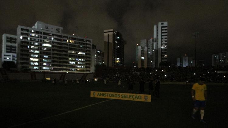 Apagão nos Aflitos atrasou início da partida entre Brasil e Venezuela - Marcel Lisboa/AGIF