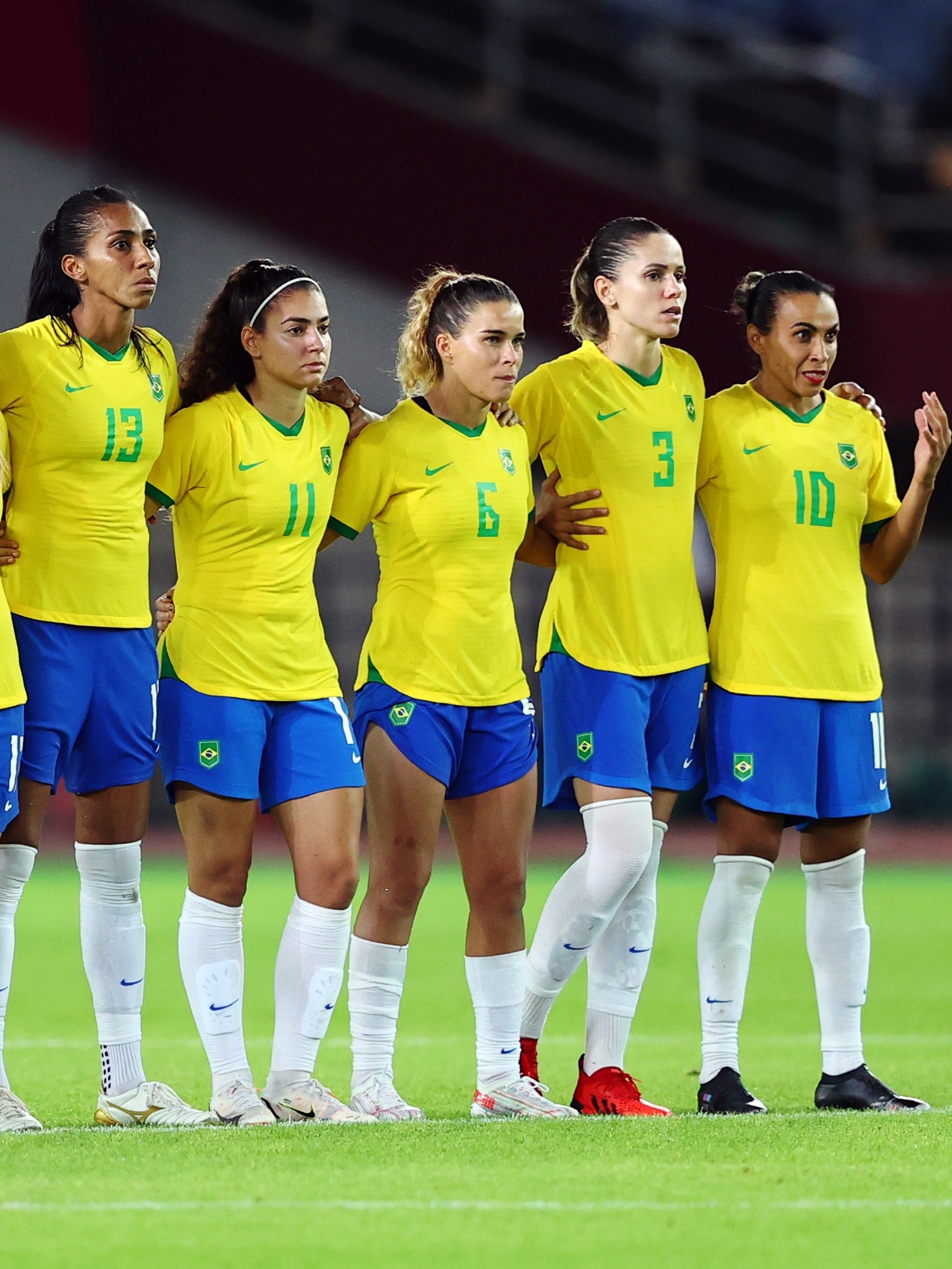 Fifa coloca em projeto limitar idade do futebol feminino nas Olimpíadas -  22/12/2021 - UOL Esporte