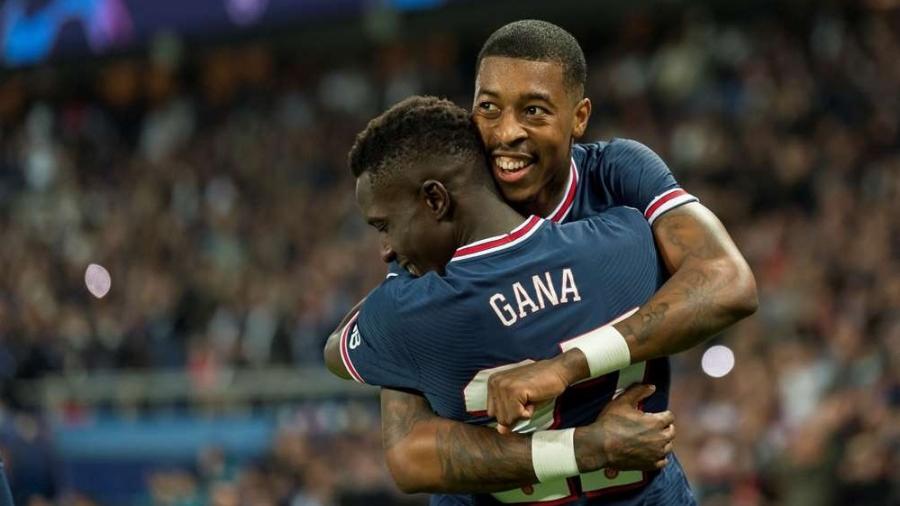 Kimpembe, zagueiro do PSG, está na mira do Chelsea no mercado da bola - Divulgação/PSG