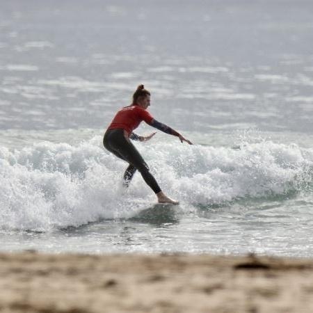 Sasha Jane Lowerson, primeira mulher transgênero campeã no surfe - Surfing WA/ Majeks