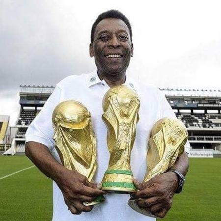 Pelé conquistou três títulos mundiais com a seleção brasileira - Divulgação/Santos
