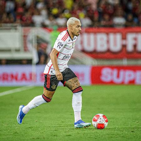Matheuzinho durante jogo entre Flamengo e Portuguesa-RJ pelo Carioca