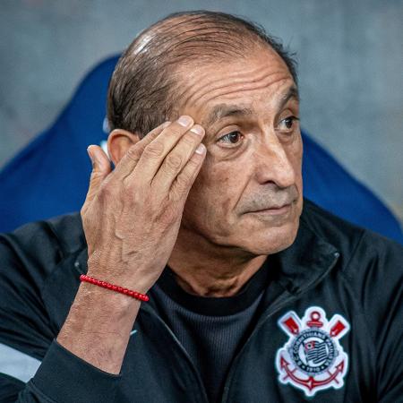 Ramón Díaz, técnico do Corinthians, durante jogo contra o Flamengo 