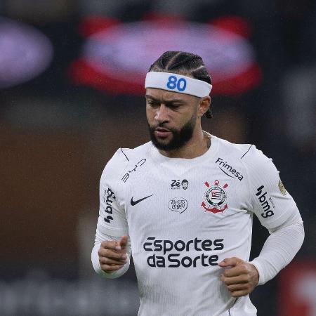 Memphis ainda não se reapresentou no Corinthians após a Copa do Mundo Memphis ainda não se reapresentou no Corinthians após a Copa do Mundo
