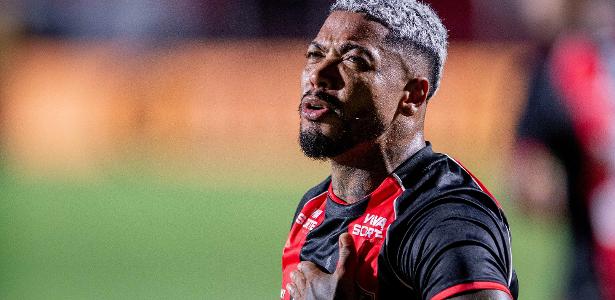 Vitória busca vagas épicas e vira 'intruso' nas quartas da Copa do Brasil