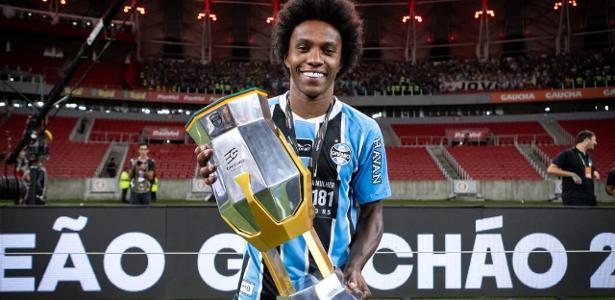 Willian assina rescisão com o Grêmio e se despede nas redes sociais