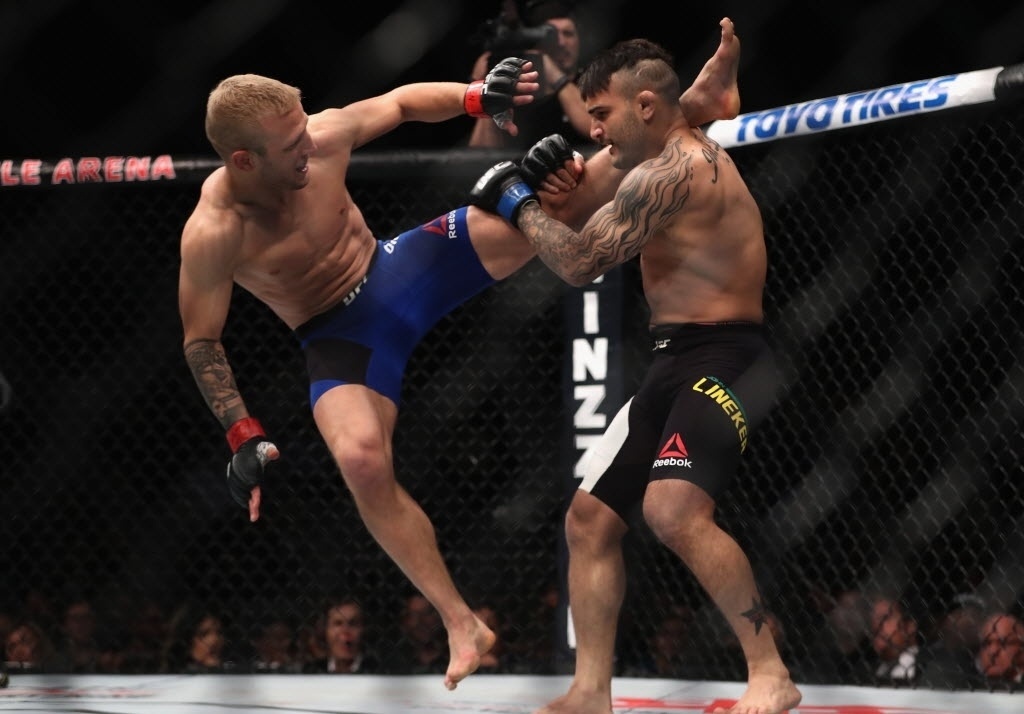 John Lineker enfrentou TJ Dillashaw pelo peso galo (61kg) no UFC 207 - Christian Petersen/Getty Images/AFP