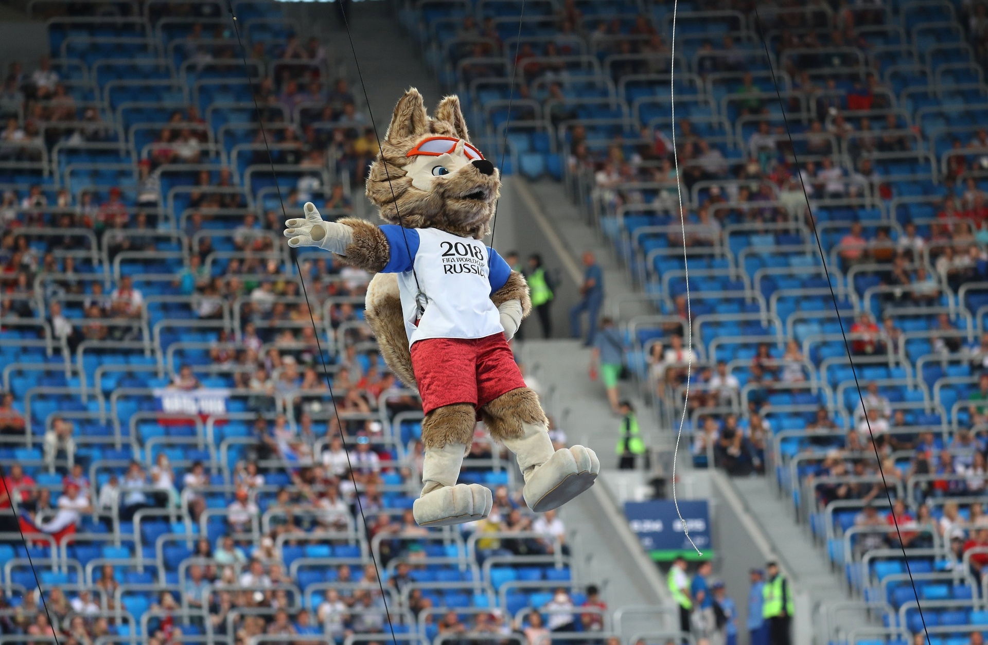 Lobo Zabivaka, mascote da Copa das Confederações e da Copa do Mundo - REUTERS/Kai Pfaffenbach