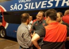 Abraços, silêncio e dor. Fla encara clima pesado após perda de título - Vinicius Castro/ UOL