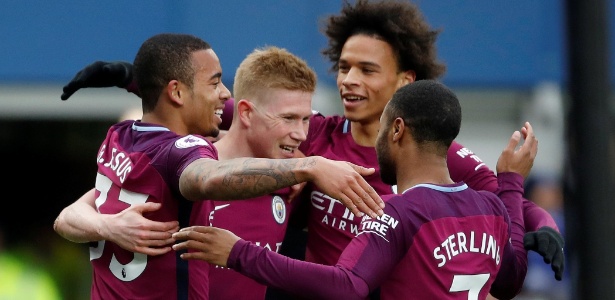 Jogadores do City comemoram um dos gols contra o Everton - Carl Recine/Reuters - Carl Recine/Reuters