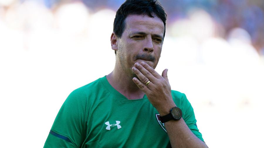 Fernando Diniz, técnico do Fluminense, estará no comando do time esta noite - Thiago Ribeiro/AGIF