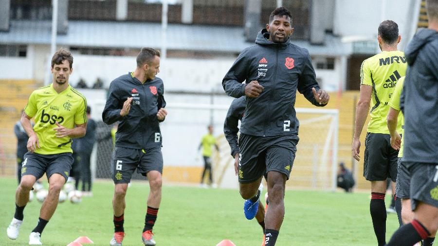 Na lateral direita, Rodinei deve ser o substituto do suspenso Pará - Alexandre Vidal / Flamengo