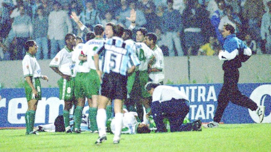 Em 1995, Grêmio de Felipão eliminou o Palmeiras em duelos épicos na Libertadores - Antonio Gaudério/Folha Imagem