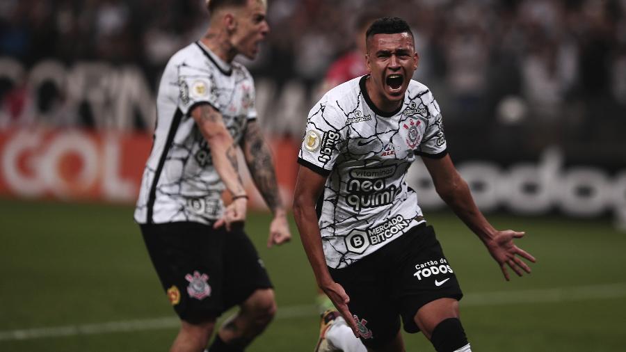 Cantillo comemora gol marcado pelo Corinthians contra o Fortaleza -  Ettore Chiereguini/AGIF