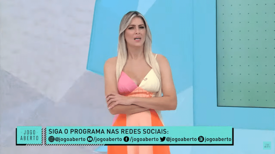 Renata Fan passa perrengue ao vivo no Jogo Aberto; assista