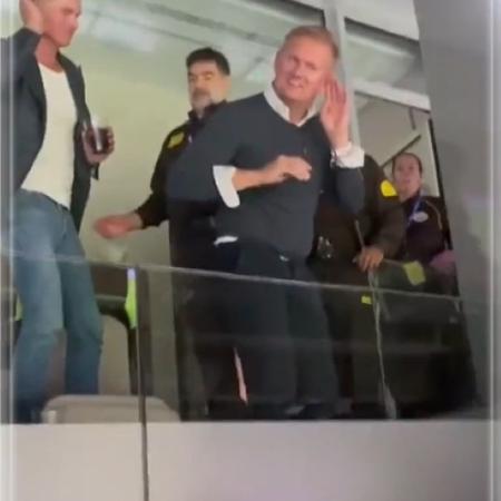 Alfie Haaland, pai de Erling Haaland, foi retirado do camarote do Santiago Bernabéu por seguranças - Reprodução/Sky Sports News