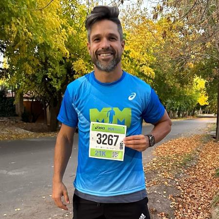 Diego Ribas já concluiu uma prova em 2023, a Meia-Maratona de Mendoza. - Reprodução/Instagram