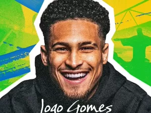 João Gomes assume gagueira em documentário: 'Me sentia inferiorizado'