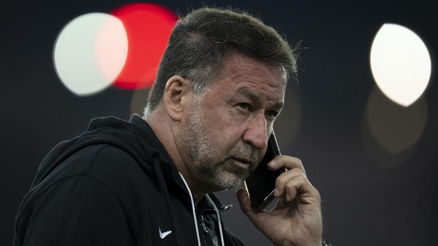 Augusto Melo, presidente do Corinthians, antes de jogo contra o Fluminense