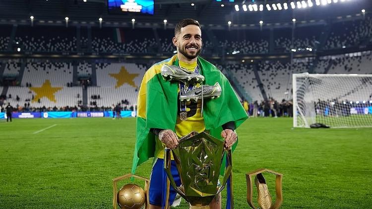 Kelvin Oliveira foi a grande estrela do Brasil na conquista da "Copa do Mundo" da Kings League Kelvin Oliveira foi a grande estrela do Brasil na conquista da "Copa do Mundo" da Kings League