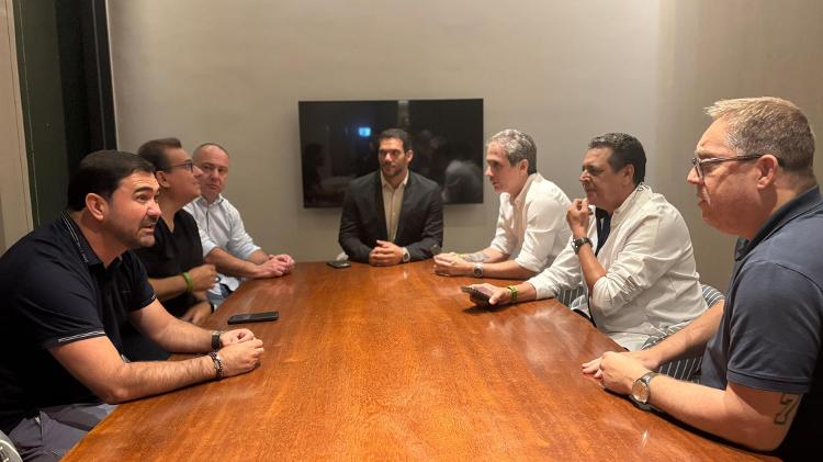 Presidentes de Federações se reúnem com Samir Xaud em hotel no Rio Presidentes de Federações se reúnem com Samir Xaud em hotel no Rio