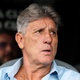 Fluminense: Renato 'revoluciona' time, mas vê reservas evitarem drama maior