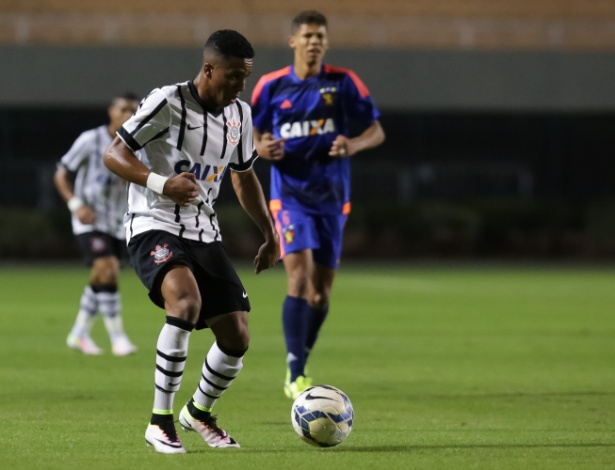 Por R$ 1 milhão, Corinthians diz não e goleador da base deixa o clube