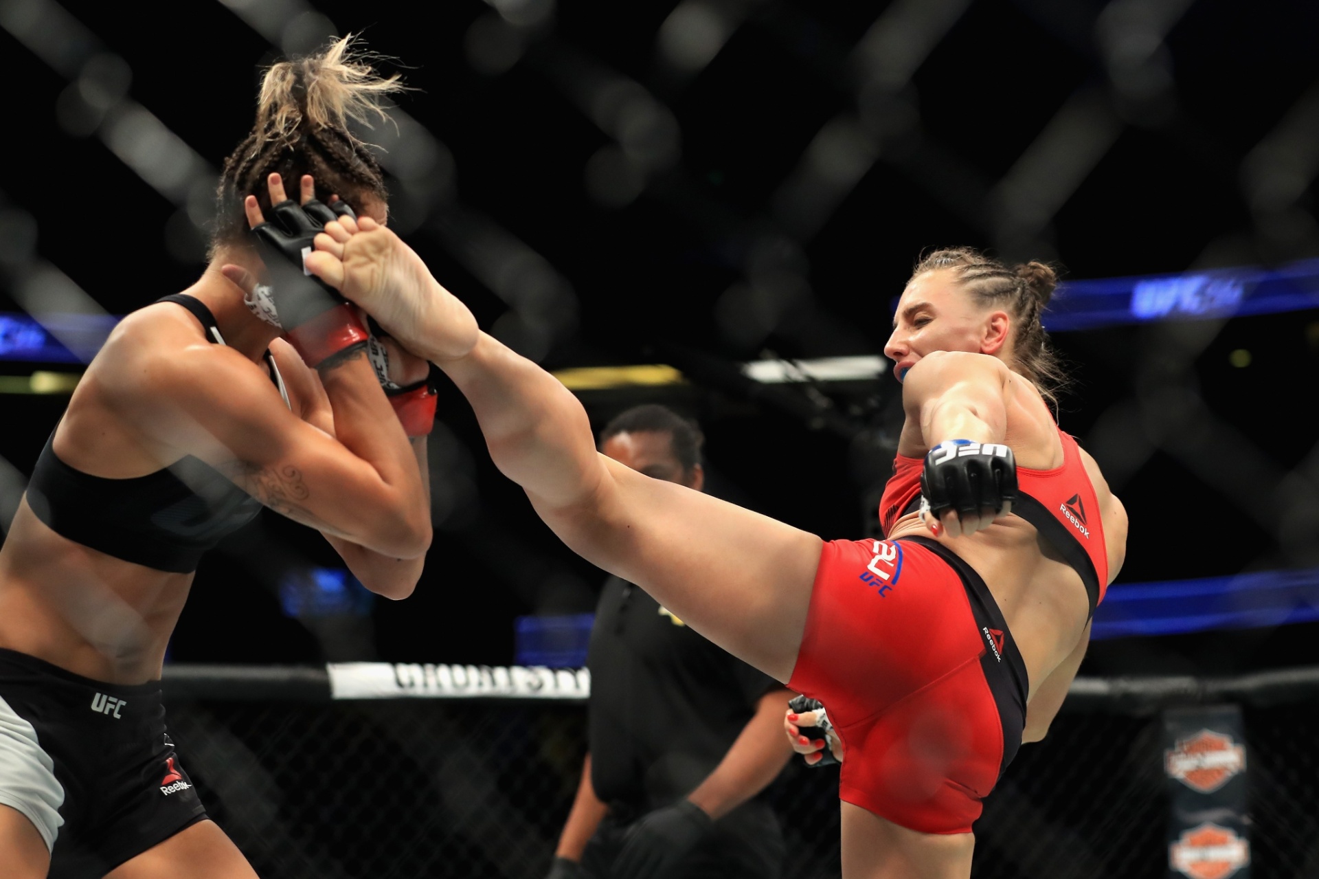 Kailin Curran enfrenta Alexandra Albu pelo card preliminar do UFC 214 - Sean M. Haffey/Getty Images/AFP