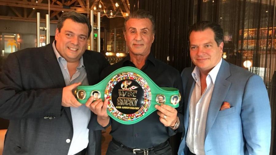 Sylvester Stallone recebe cinturão mundial de boxe por causa de Rocky Balboa - Divulgação