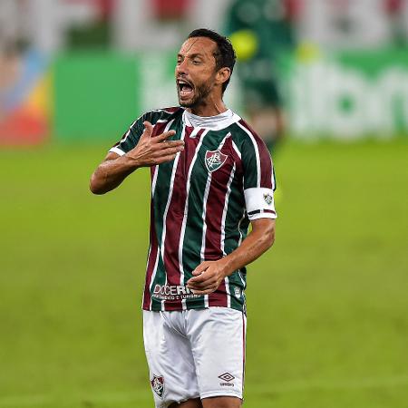 Nenê comemora um de seus gols na partida entre Fluminense e Figueirense no Maracanã - Thiago Ribeiro/AGIF