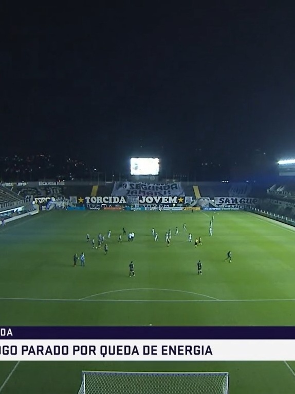 Partida entre Corinthians e Santos é marcada por insegurança em estádio