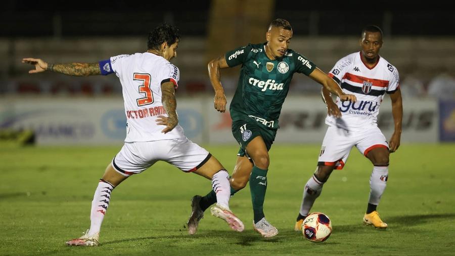 Palmeiras e Botafogo-SP pelo Campeonato Paulista - Cesar Greco