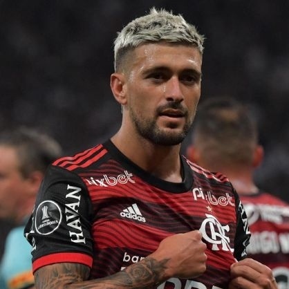 Santos, do Flamengo, é indicado ao prêmio Luva de Ouro, como