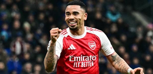 Gabriel Jesus faz exames hoje e vai assinar por 3 temporadas com Barcelona
