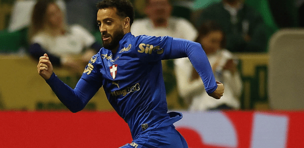 Sem Allan e Arias, Palmeiras tem vaga no time para '1º grande reforço'