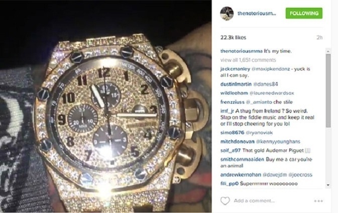 Conor McGregor exibe um relógio com vários brilhantes em seu Instagram - Reprodução/Instagram