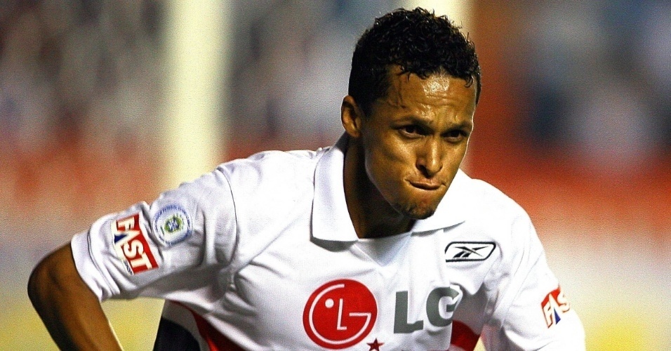 Brasileiro ex-jogador do PSG critica escolha de Neymar 