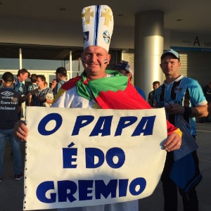 Arena tem Papa gremista e carnaval antes de Grêmio x Lanús-ARG