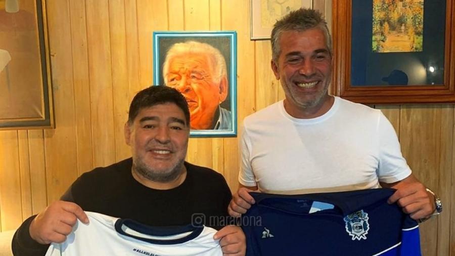 Maradona acerta com Gimnasia - reprodução/Instagram