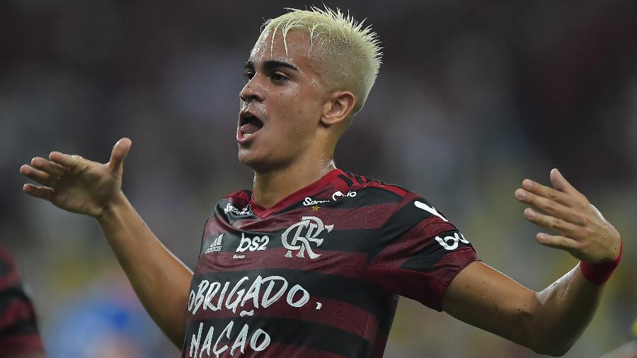Reinier comemora gol pelo Flamengo contra o Avaí - Thiago Ribeiro/AGIF