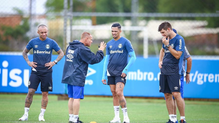 Rogério Dias, preparador físico, foi demitido após oito dias de pré-temporada em Porto Alegre - Lucas Uebel/Grêmio FBPA