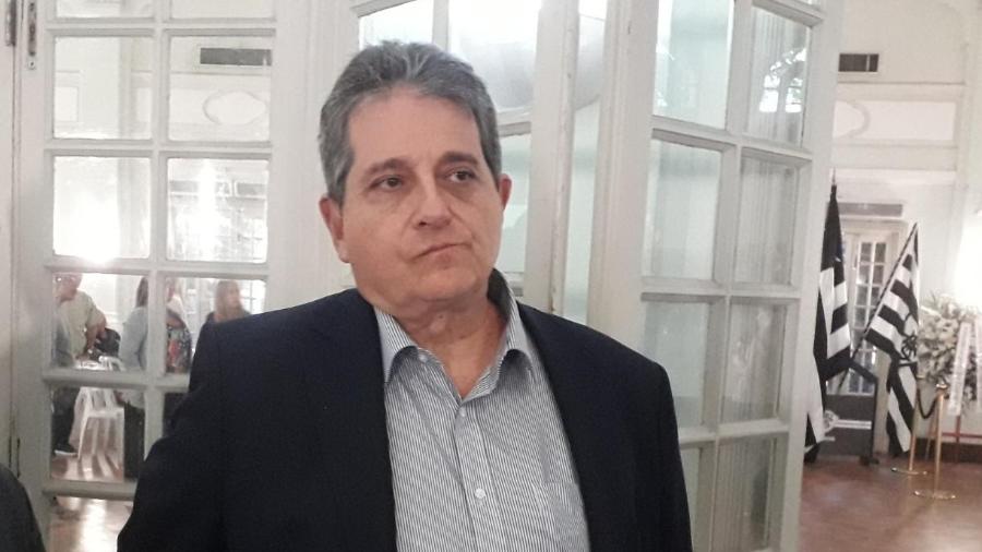 Vice-geral do Botafogo, Ricardo Rotenberg esteve no velório de Valdir Espinosa na sede de General Severiano - Alexandre Araújo / UOL Esporte