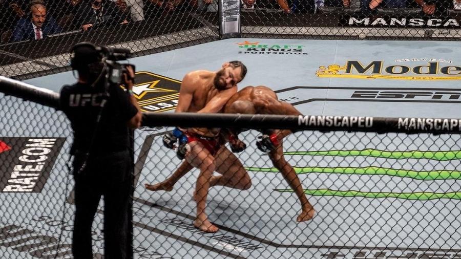 Kamaru Usman vence Masvidal no UFC 261 - Reprodução/Instagram